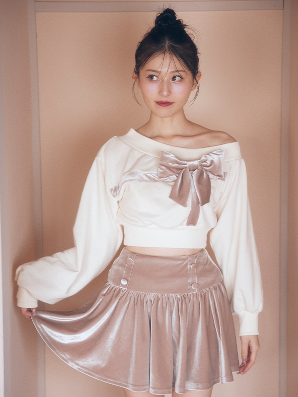 rillyemulie_top1010_1